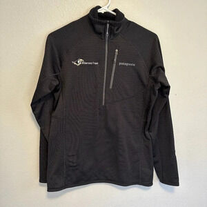 Patagonia Black Waffle 1/4 Zip Fleece Sweatshirt in Women's Medium